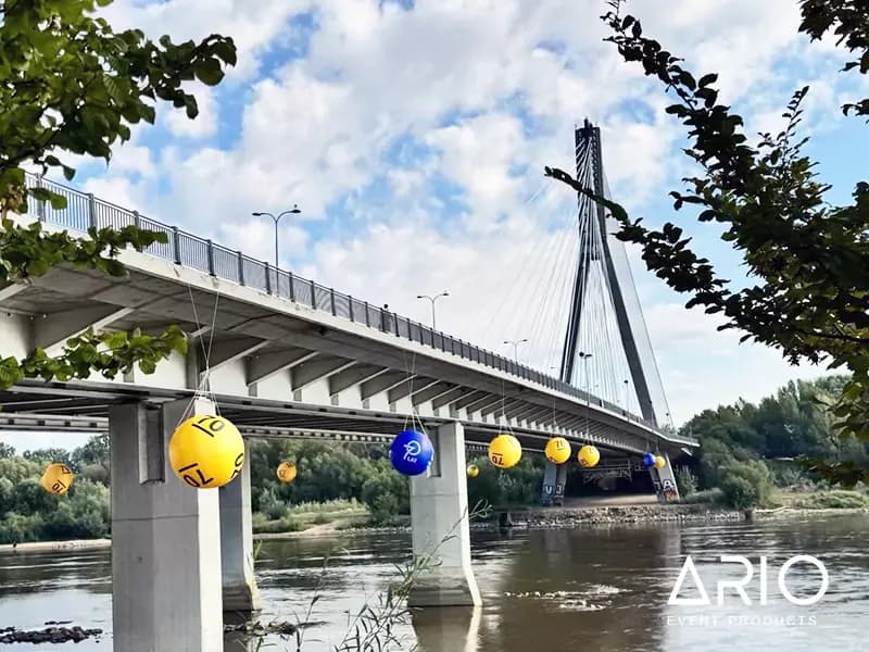 Kule reklamowe stałociśnieniowe w barwach marki Lotto